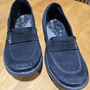Bzees Black Women's Flats & Loafers